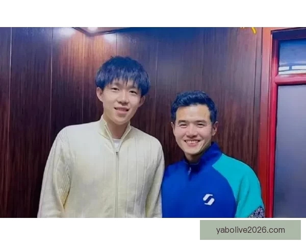 刘国正妻子为王楚钦比赛落泪直呼太难 达科教练被打服累到撑地